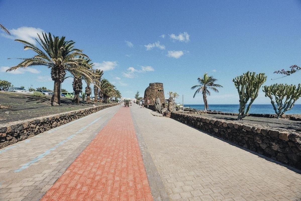Lanzarote Beach Apartments, Casa Ona Costa Teguise Eksteriør billede